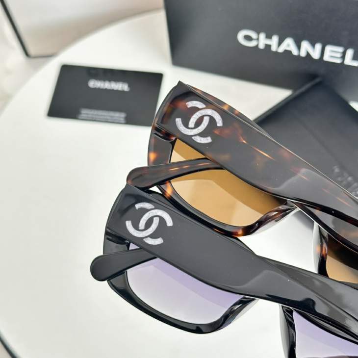 Picture of Chanel Sunglasses _SKUfw76720546fw